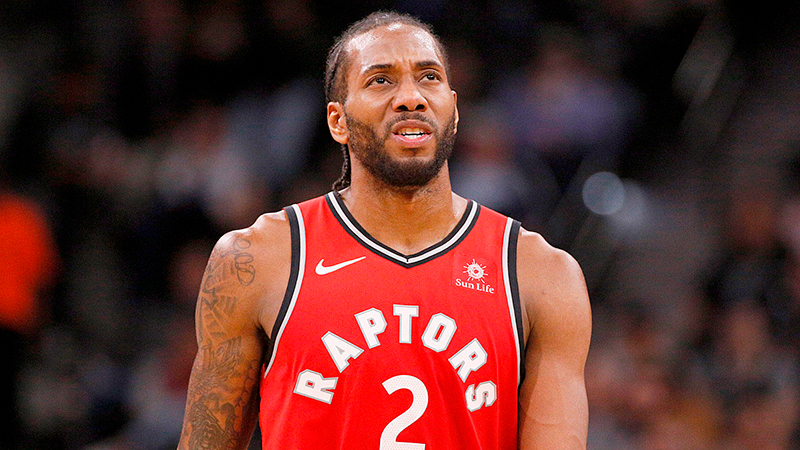 Serge Ibaka puso en aprietos a Kawhi Leonard