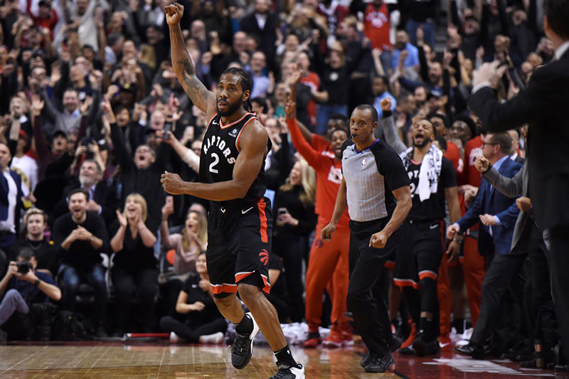 Kawhi Leonard acabó con los Nets