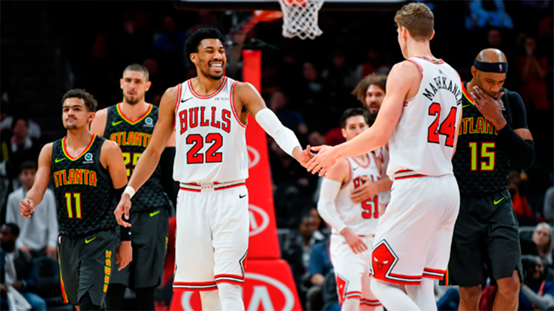 El histórico show que brindaron Bulls y Hawks