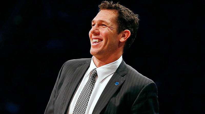 Luke Walton agarró chamba pronto