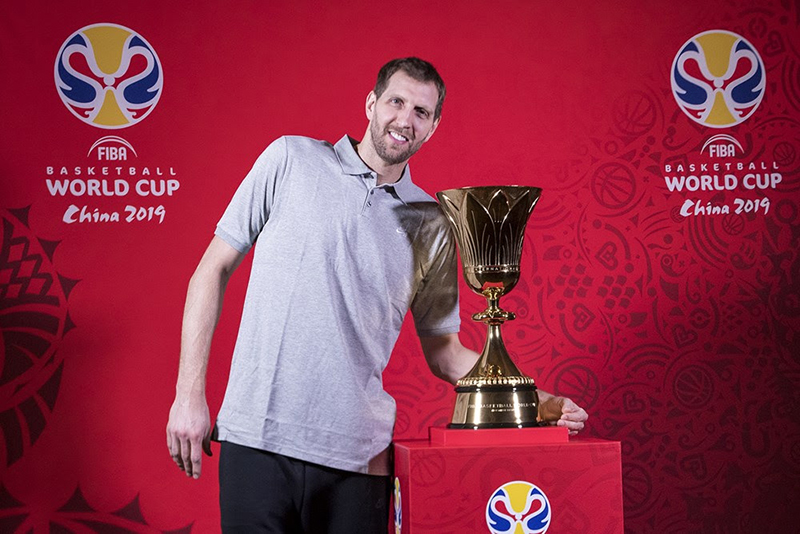 Dirk Nowitzki listo para un verano en China