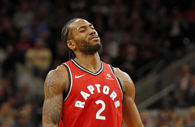 Kawhi Leonard se prepara para una batalla fuera de la duela