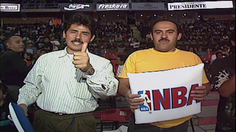 #TBTVB El partido esperado, exitoso debut de la NBA en México
